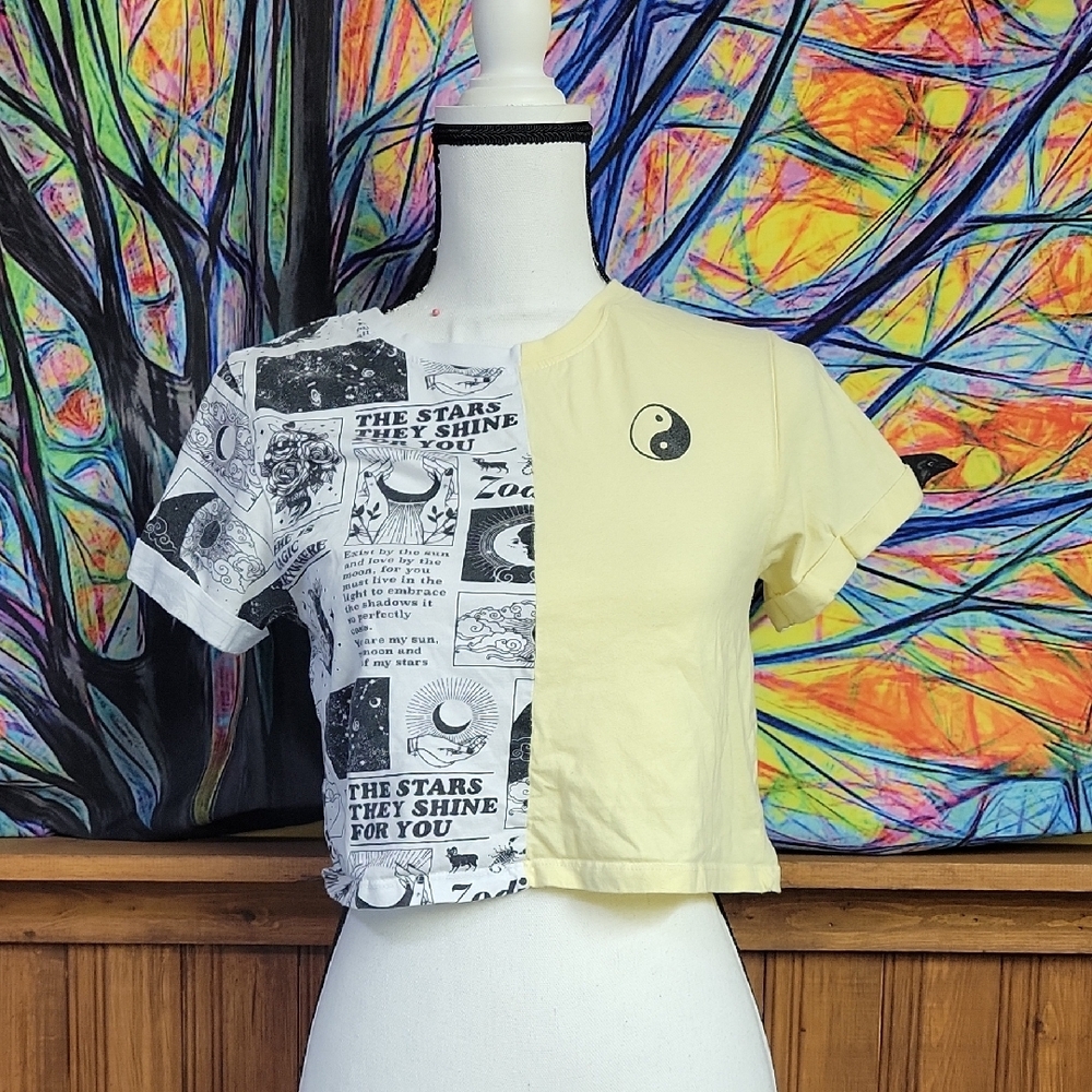 Yin Yang Graphic Crop Top